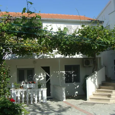 House Apartmán *